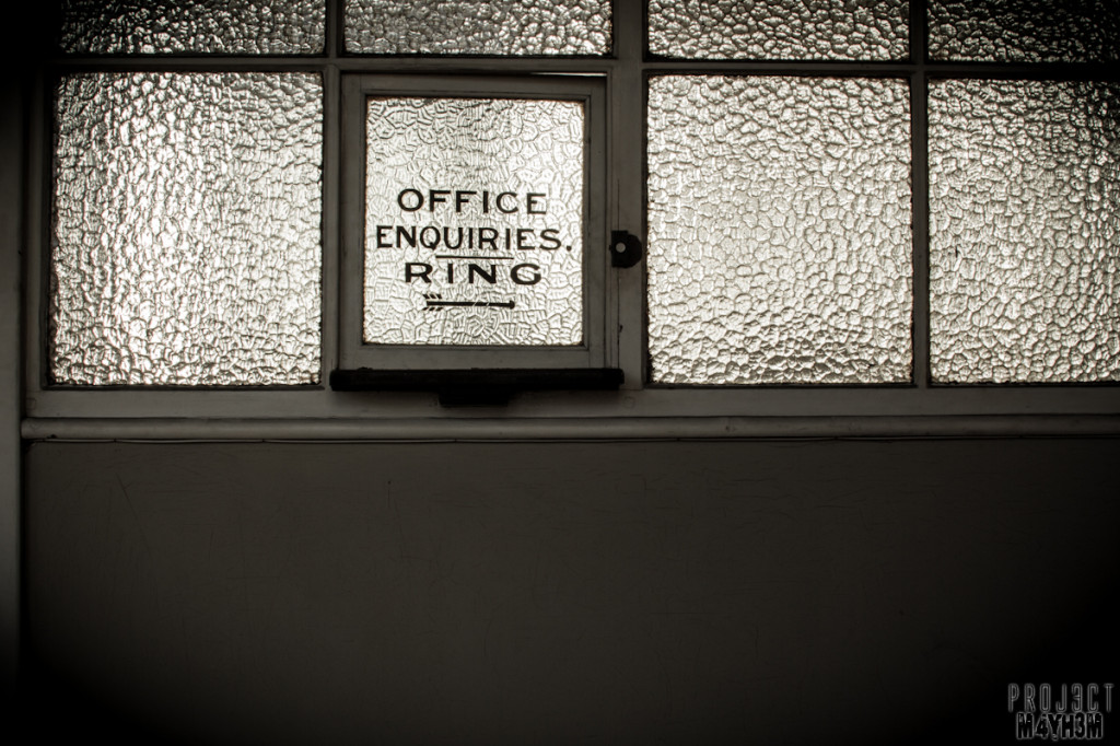 George Barnsley and Sons aka Cornish Works - Office Enquiries Ring -->