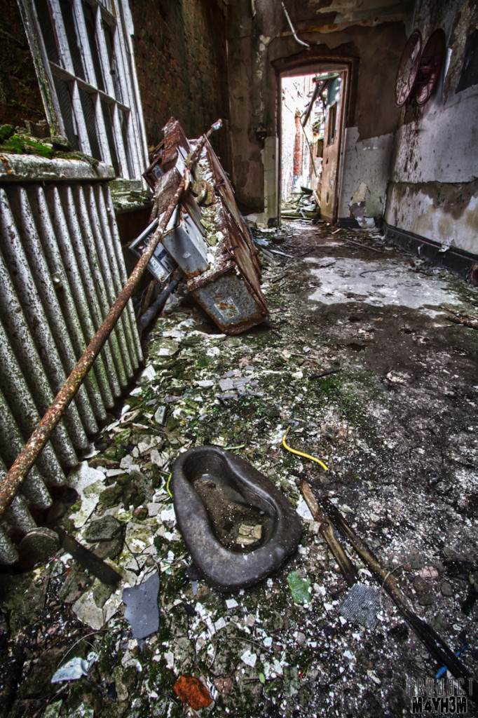Whittingham Lunatic Asylum - Bed pan still survives!