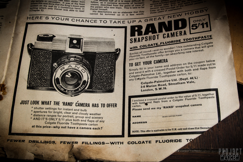 Holdinings Country Pottery - Rand Camera only 5/11 and both ends flaps from a colgate toothpaste pack...