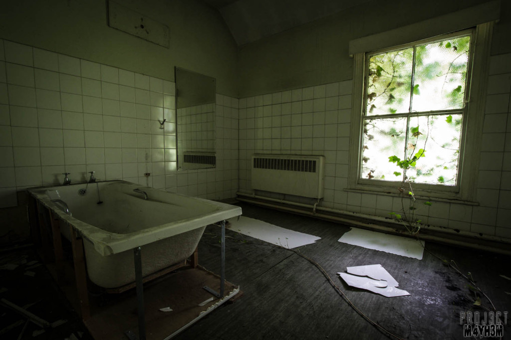 OM Asylum Bathroom