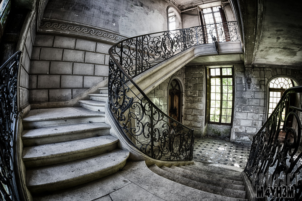 Château de Singes - That Staircase