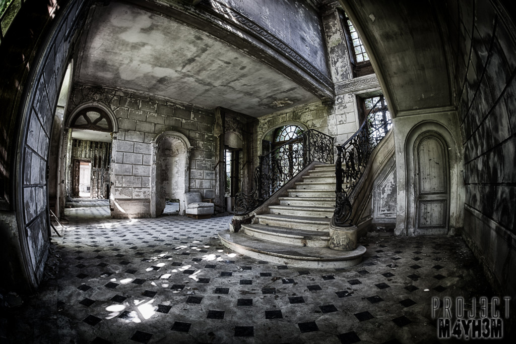 Château de Singes - That Staircase