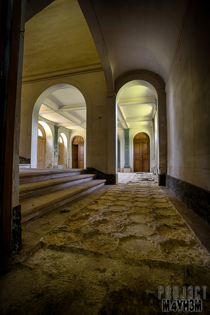 Château du Cavalier - Entrance Hall