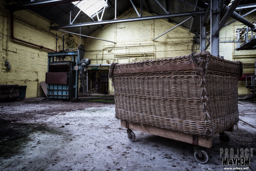 Robert Fletchers & Sons Ltd Paper Mill - Wicker Basket