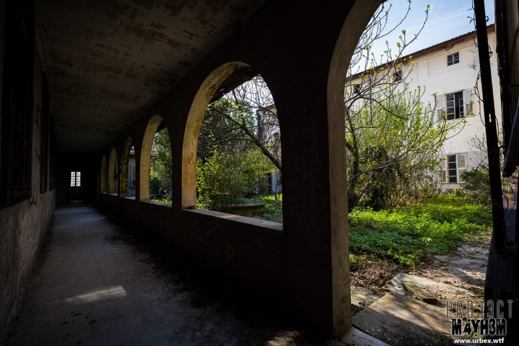 Monastero MG Italy - Inner Courtyard