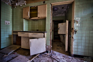 Castle Miranda aka Château Noisy - Kitchens