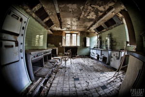Castle Miranda aka Château Noisy - Kitchens