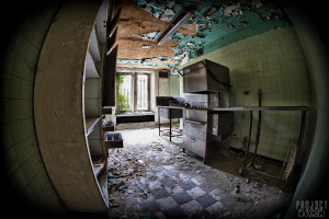 Castle Miranda aka Château Noisy - Kitchens