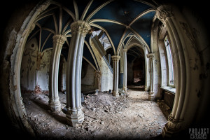 Castle Miranda aka Château Noisy - Entrance Hall
