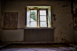 Castle Miranda aka Château Noisy - Windows