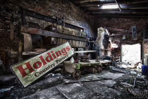 Holdinings Country Pottery