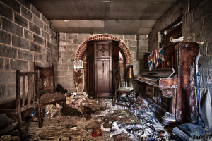Holdinings Country Pottery Piano Room