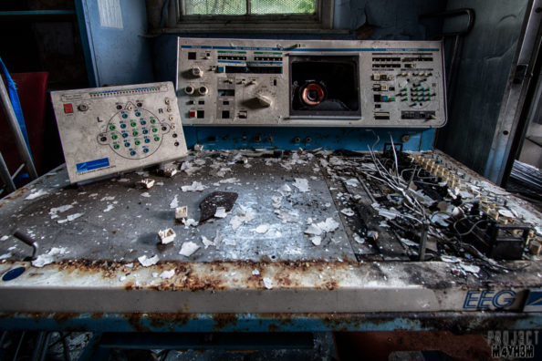 The Abandoned Whittingham Asylum – EEG Machine The Abandoned Whittingham Asylum - EEG Machine