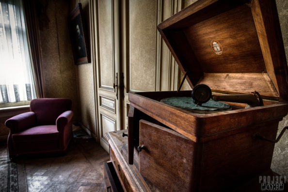 Château Gramophone The Gamophone Château Gramophone The Gamophone