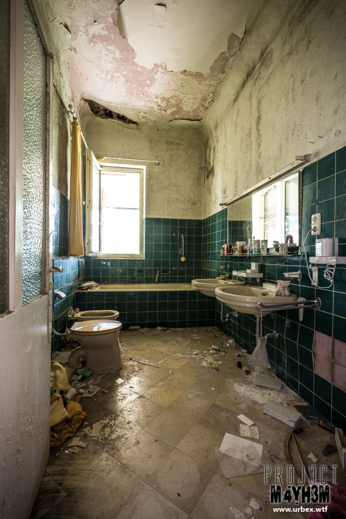 Dr Anna’s House and Surgery – The Bathroom