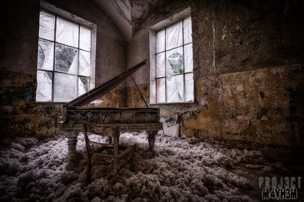 Beelitz-Heilstätten aka Beelitz Hospital Bath House - The Grand Piano