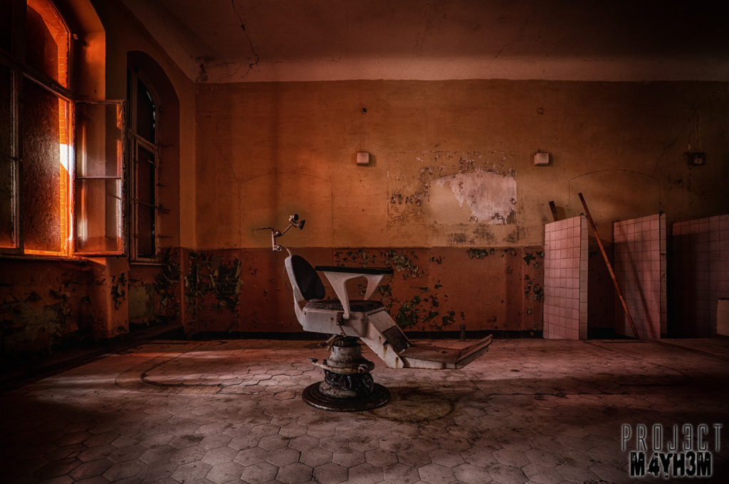 Beelitz-Heilstätten aka Beelitz Hospital Bath House - Dentist Chair