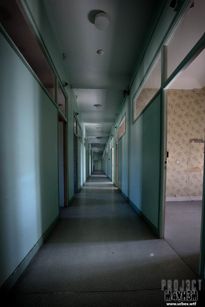 Hospital Plaza - Corridor