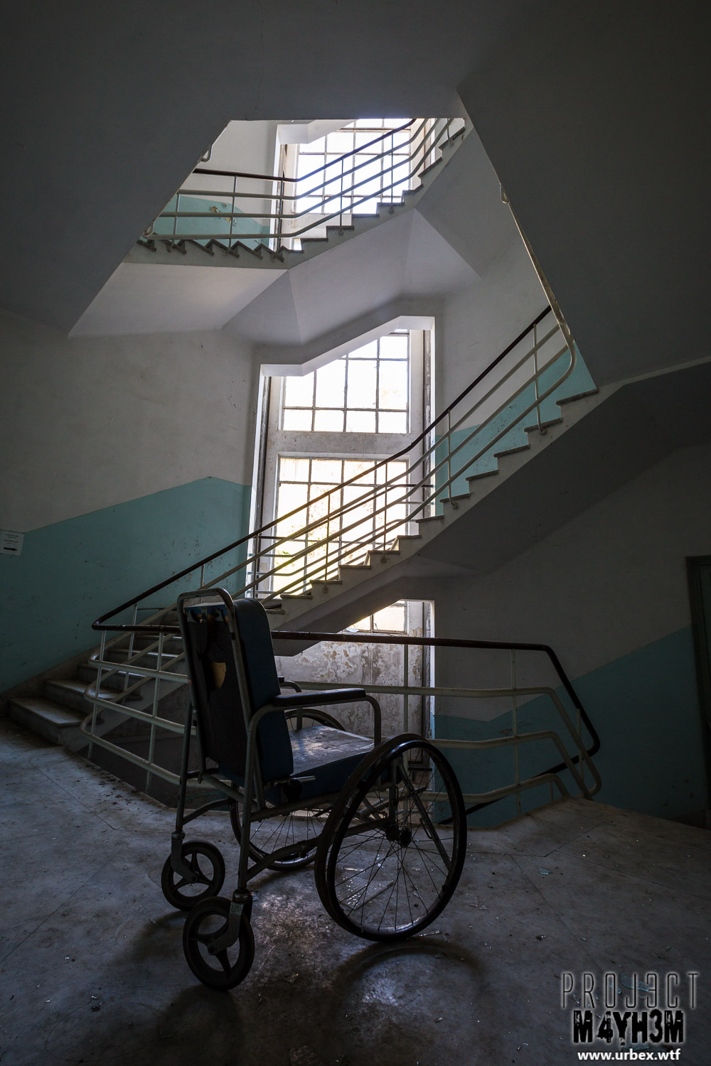Hospital SC - The Hexagonal Staircase