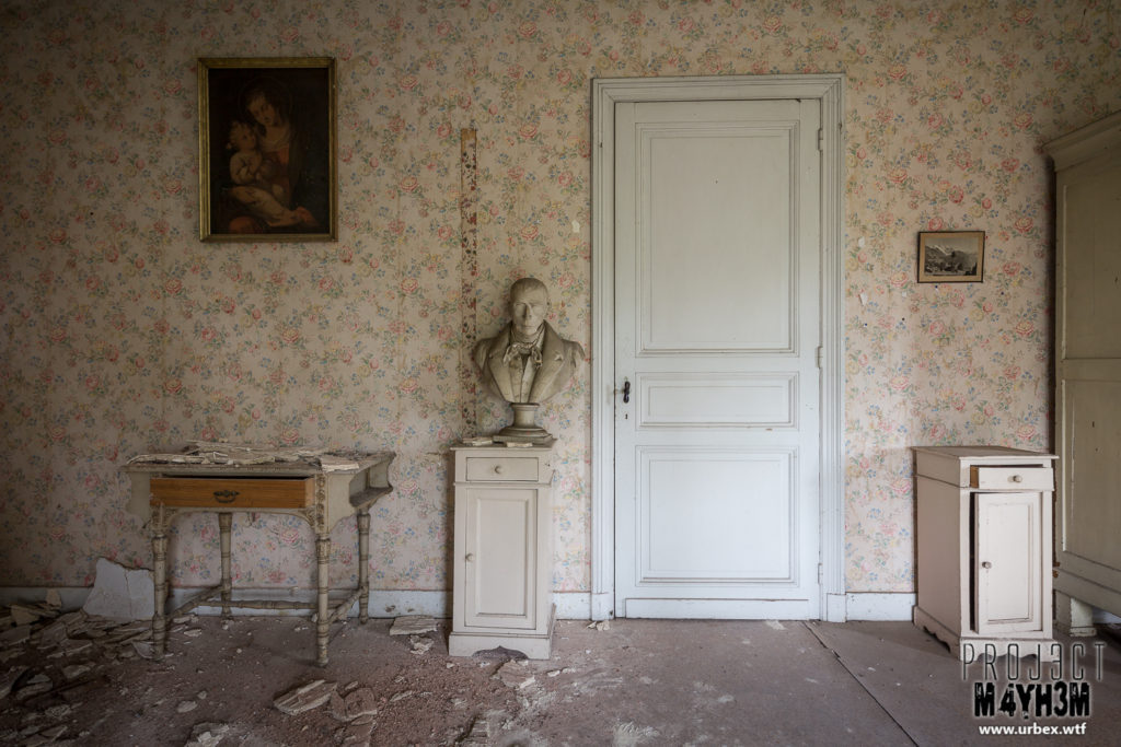 Manoir des portraits aka Château Romantique - Bedroom