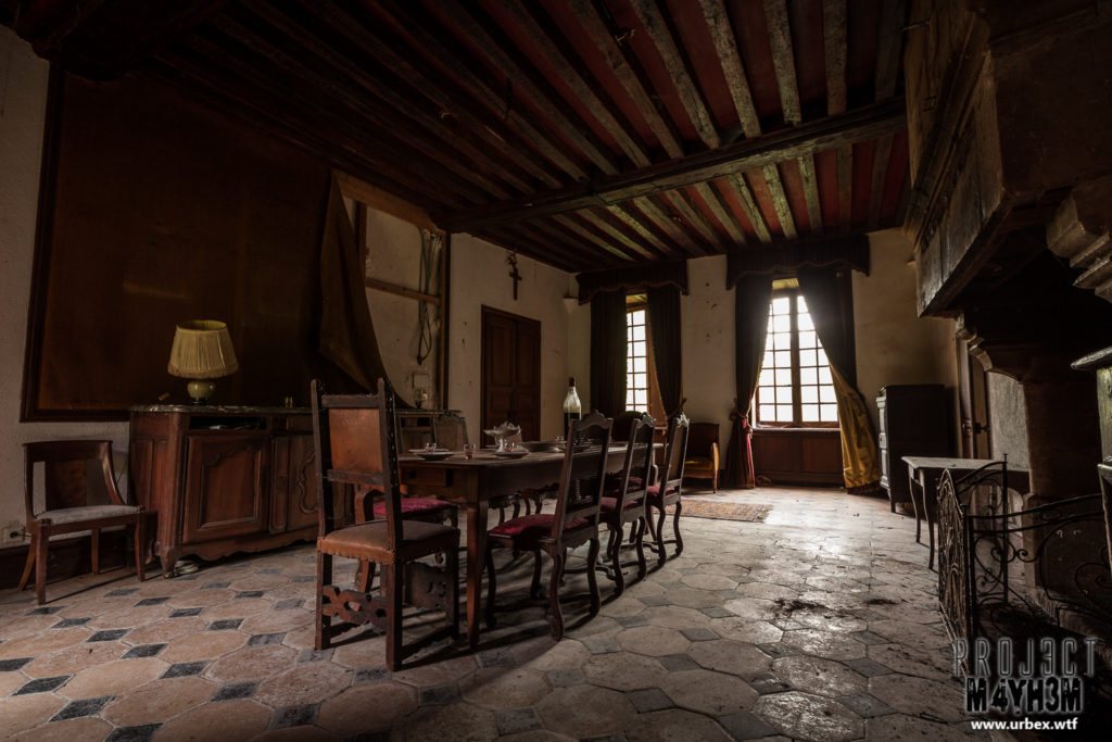 Château Fachos Dining Room