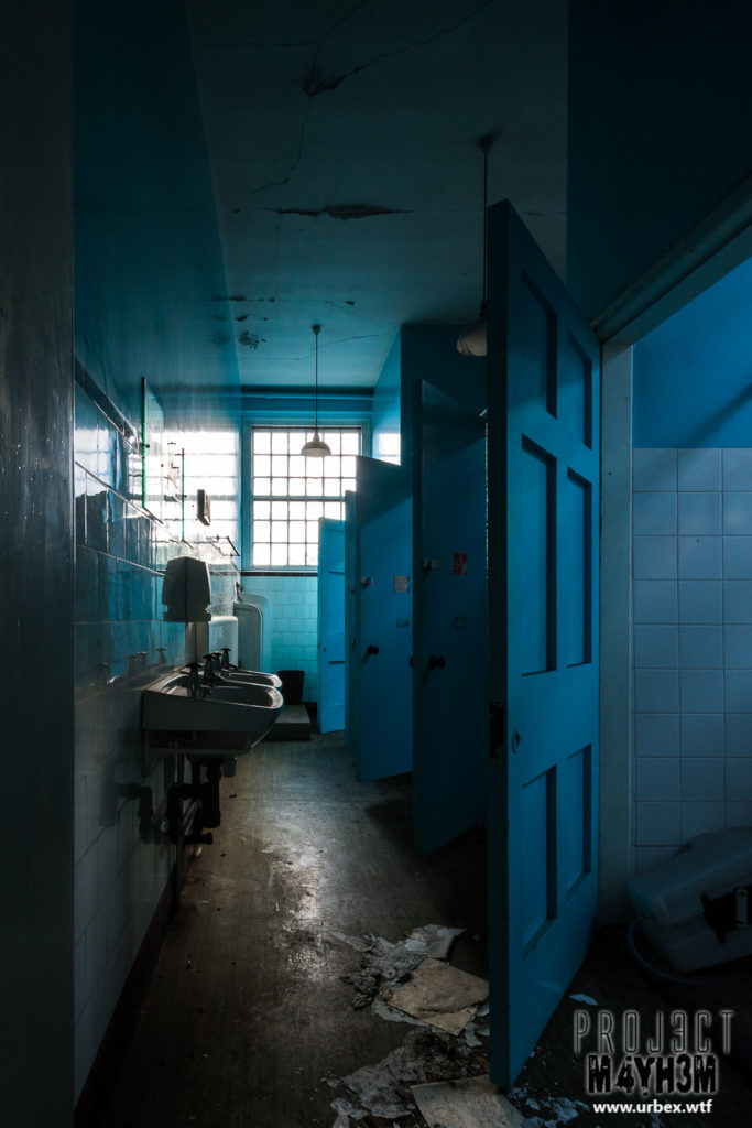 St Cadoc's Mental Hospital - Bathrooms