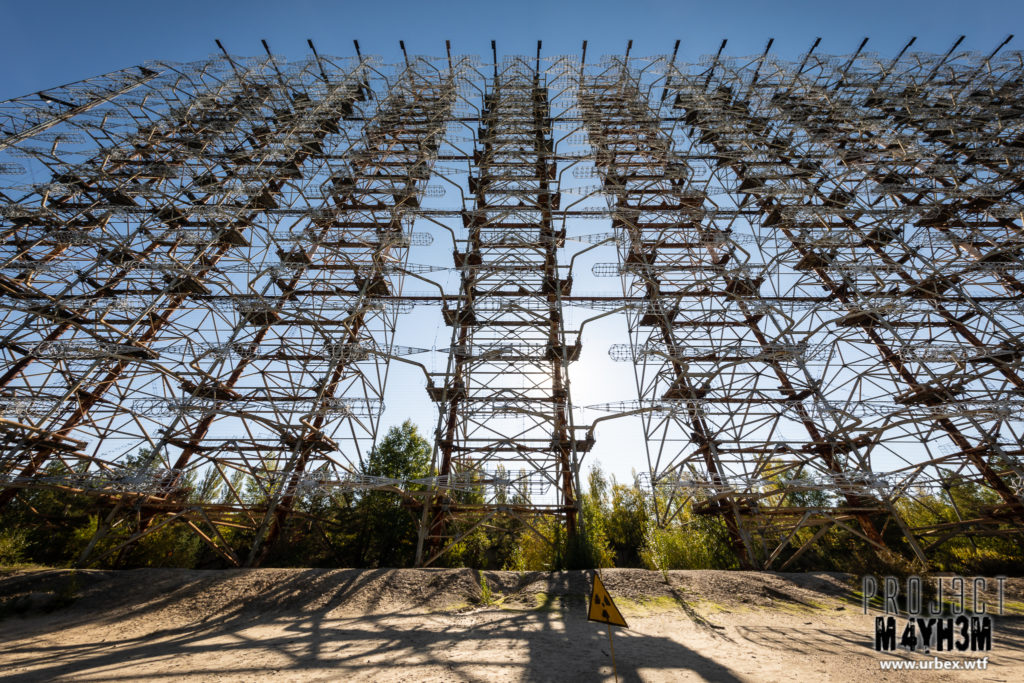 Soviet missile defence early-warning radar network known as Duga