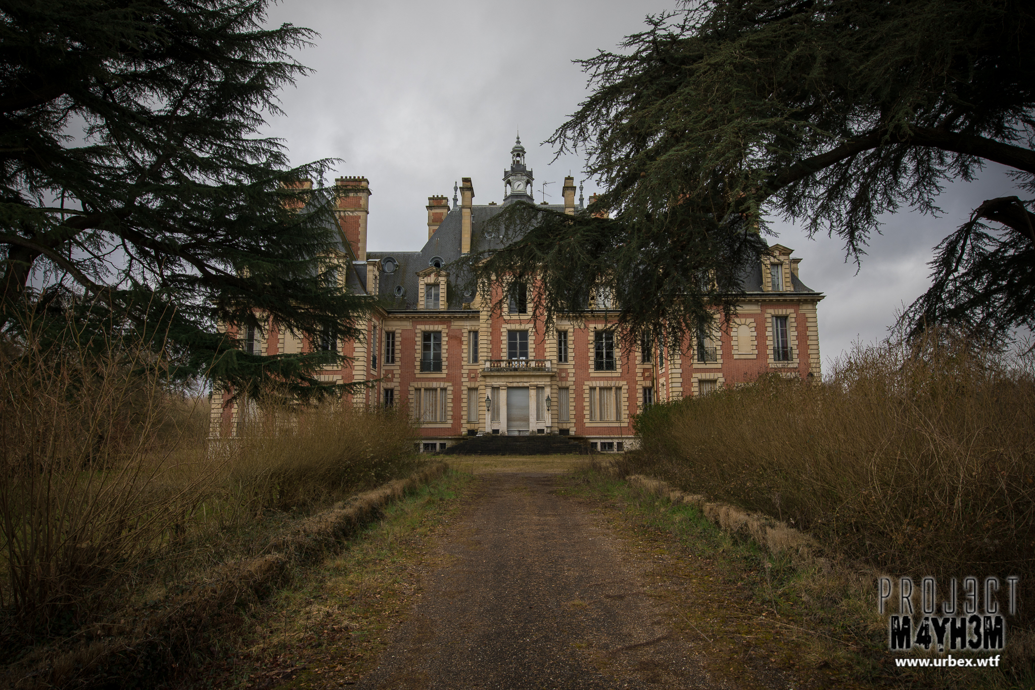 Chateau Sarco aka Le Chateau de Nainville-les-Roches