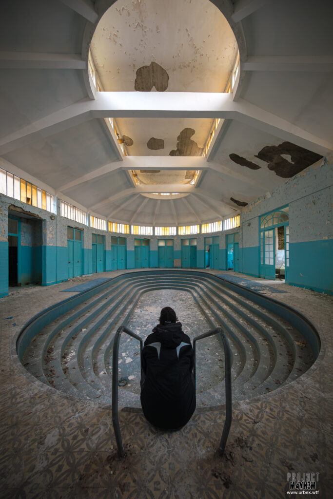 Les Thermes Bleu